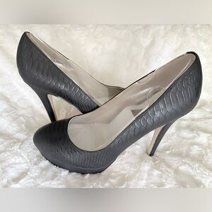 NWOB ALDO’s Elegant Black Textured Women's Heels in size 8